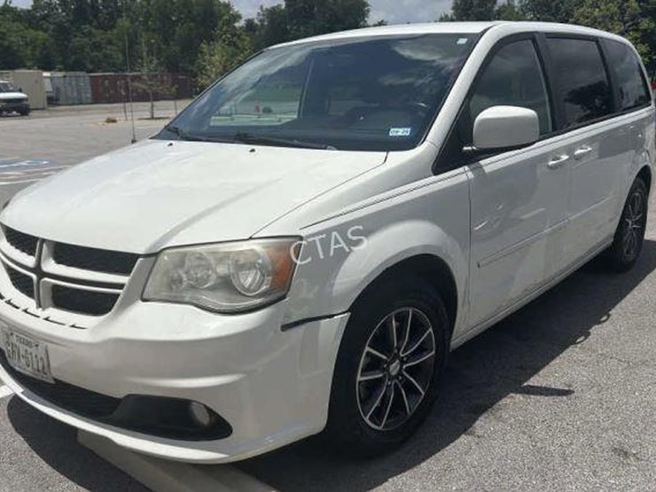 2012-dodge-caravan-image-1