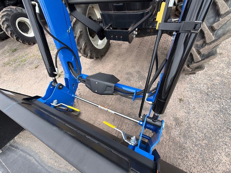 new-holland-workmaster-70-image-13