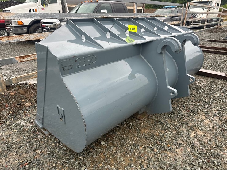 #5099-•-approx-120"-loader-bucket-image-3