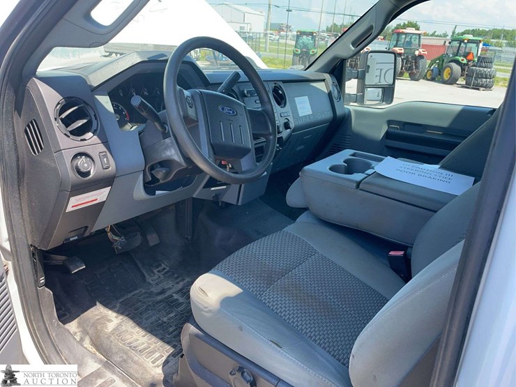 2011-ford-f350-image-11