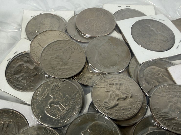 #40033-•-(50)-one-dollar-coins-image-8