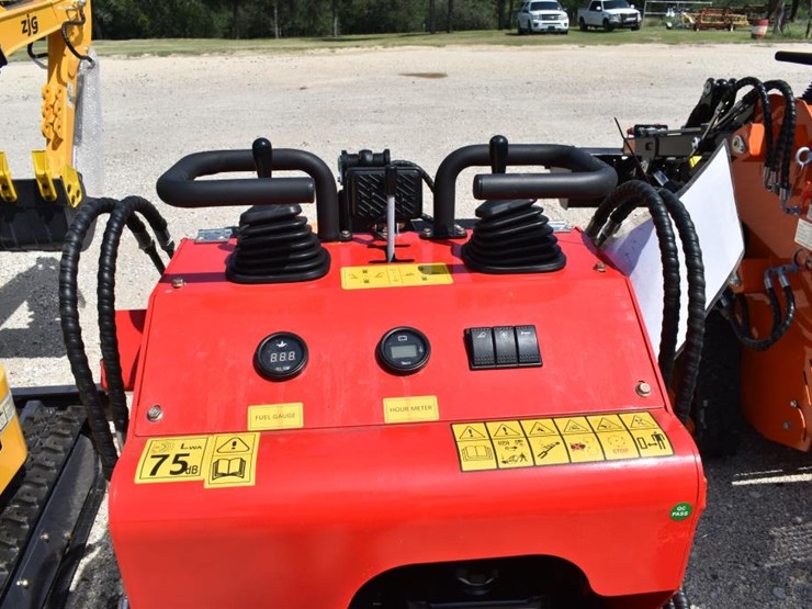 sl323w-mini-skid-steer-(serial-#-323tz260208)-image-6