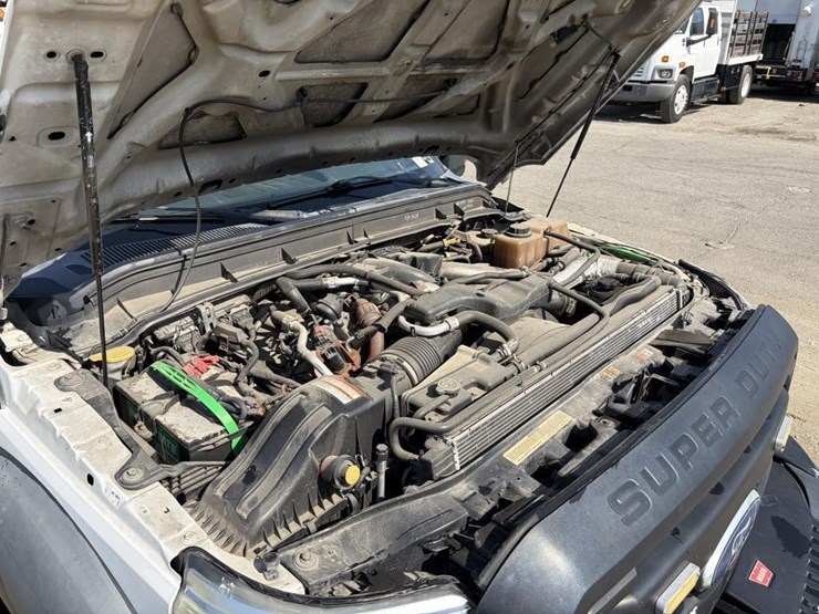 2012-ford-f550-image-8