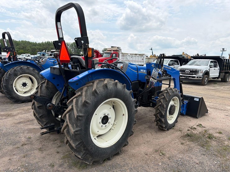 new-holland-workmaster-70-image-5