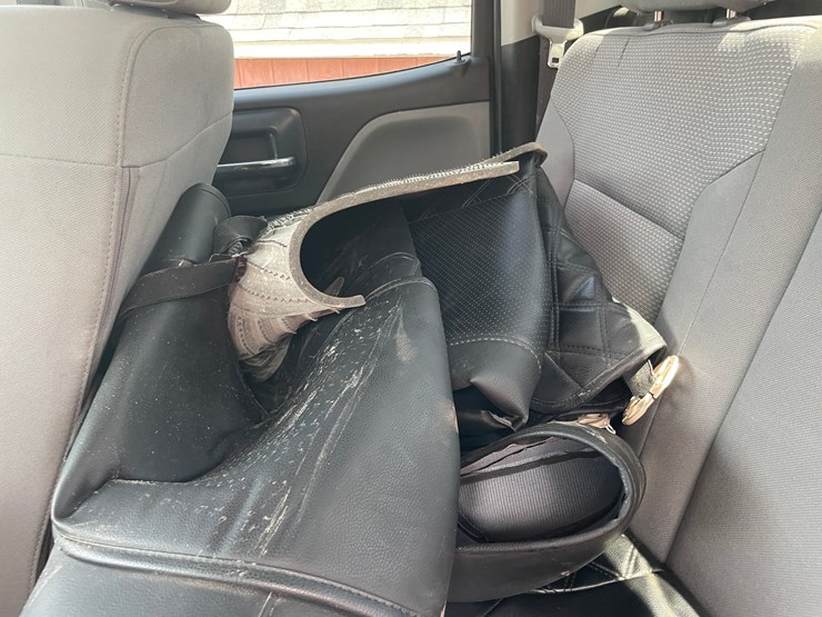 2019-chevrolet-2500-image-34