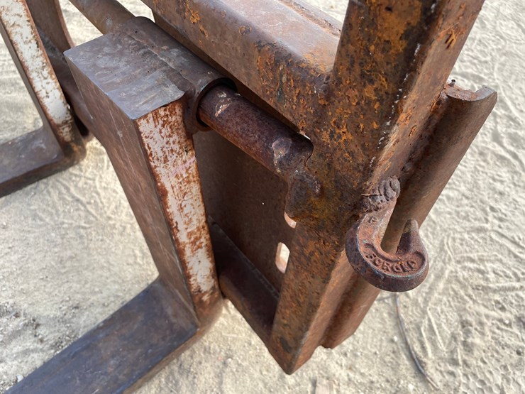 #3398-•-skid-steer-fork-attachment-image-12