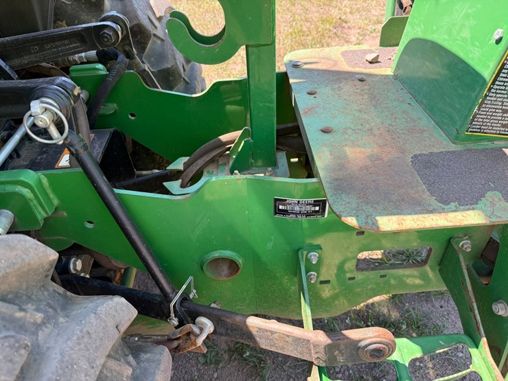 john-deere-3032e-image-48