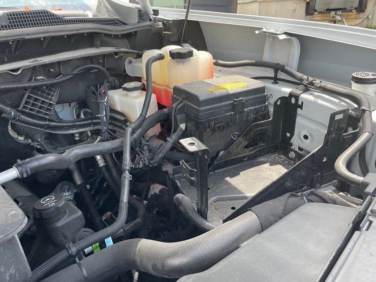 2025-chevrolet-2500-image-50