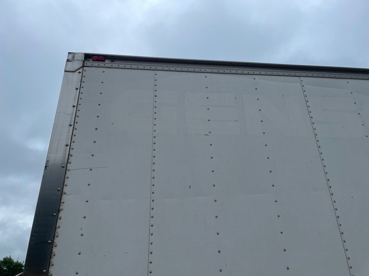 #100-•-2005-freightliner-corp-business-class-m2-straight-truck-(has-wi-title)-image-33