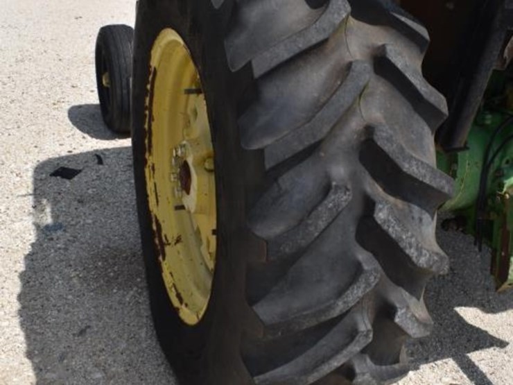 john-deere-2750-image-10