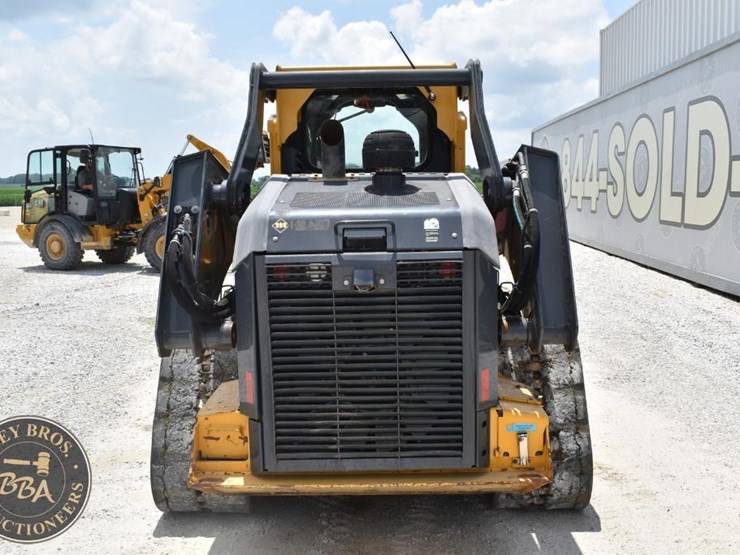 2017-deere-333g-image-4