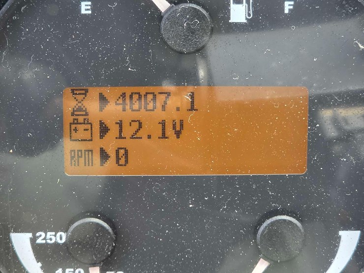 caterpillar-tl1055-image-14