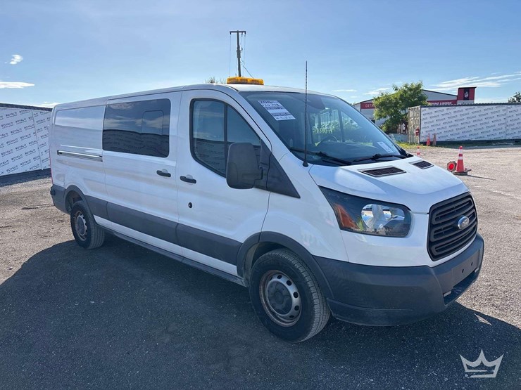 2016-ford-transit-image-2