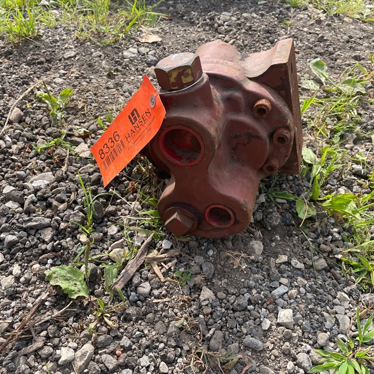 #8336 • Hydraulic Pump