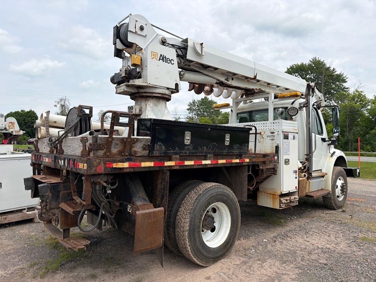 2012-freightliner-m2-digger-derrick truck-vn:hbl2046-awd,-image-4