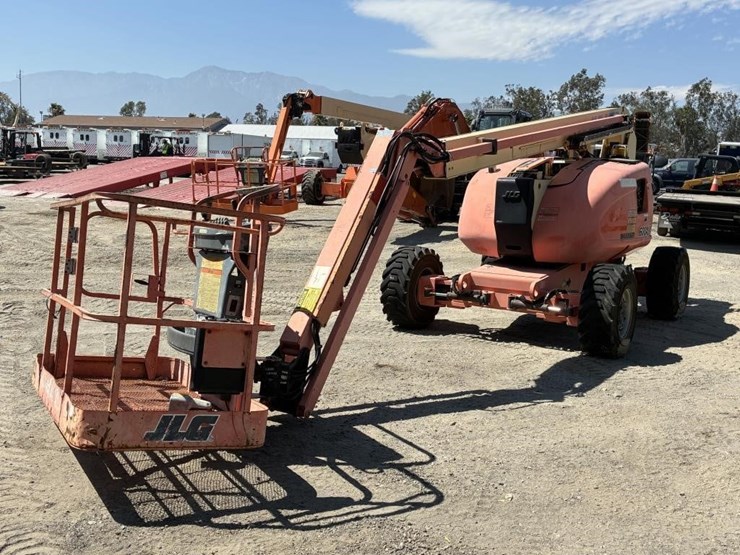 2005-jlg-600aj-image-1