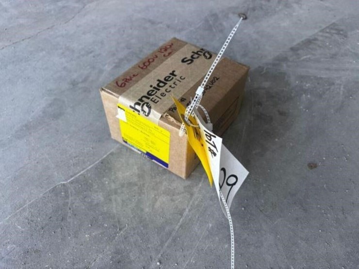 schneider-electric-6-pole-lighting-contractor-image-1