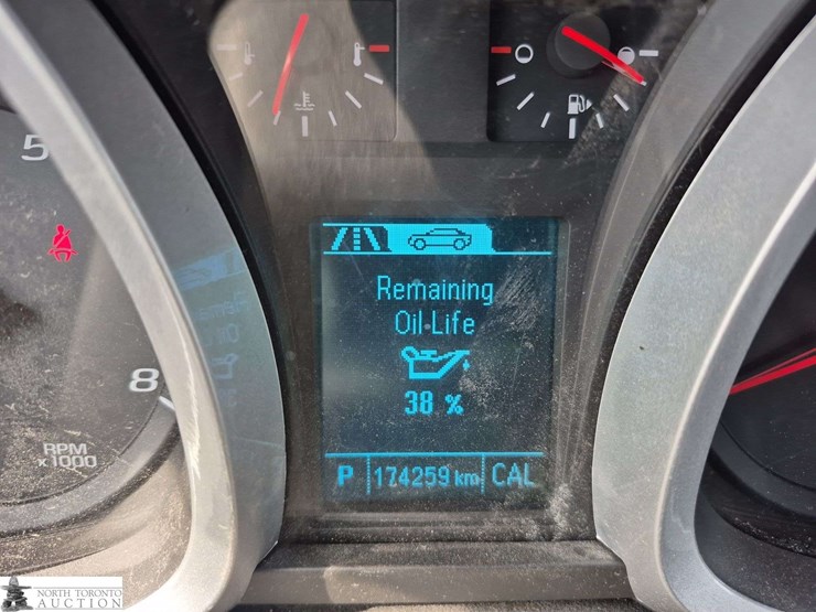2015-chevrolet-equinox-image-15