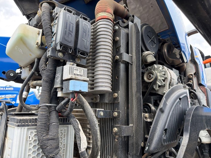 2016-new-holland-workmaster-60-image-12