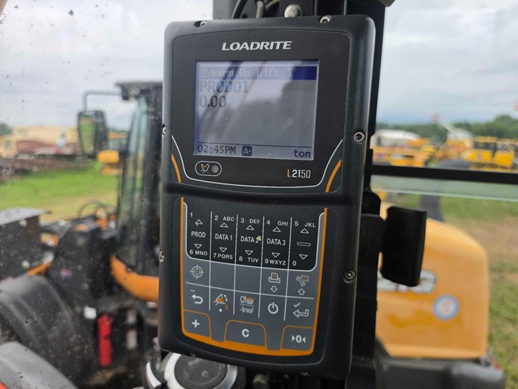 2019-hitachi-zw310-6-image-22