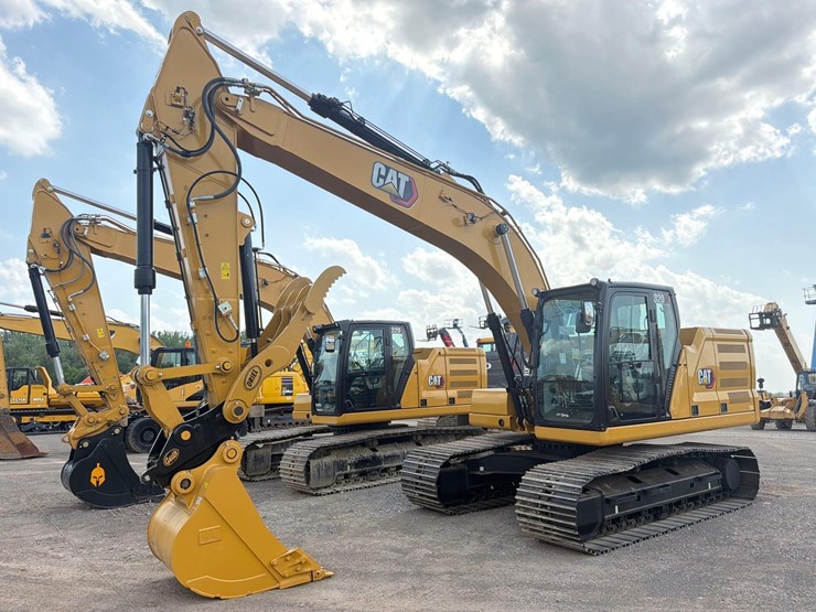 caterpillar-320-image-3