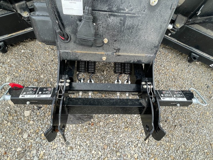 #4870-•-2025-boss-9'2"-stainless-dxt-v-plow-image-8