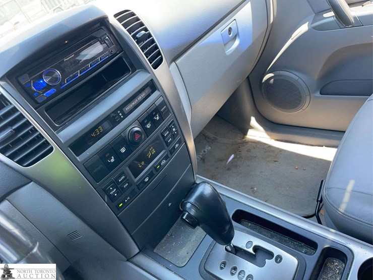 2006-kia-sorento-lx-image-13