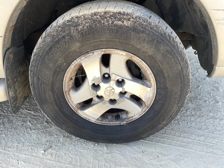 2003-toyota-sequoia-image-141