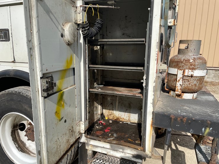2010-international-durastar-4400-image-26
