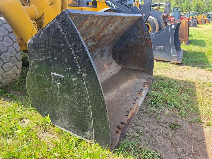 caterpillar-938m-image-12