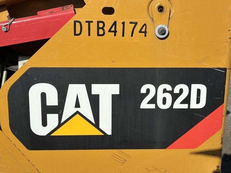 2015-caterpillar-262d-image-14