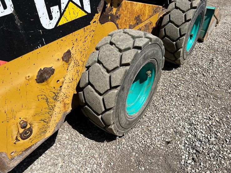 2018-caterpillar-262d-image-17