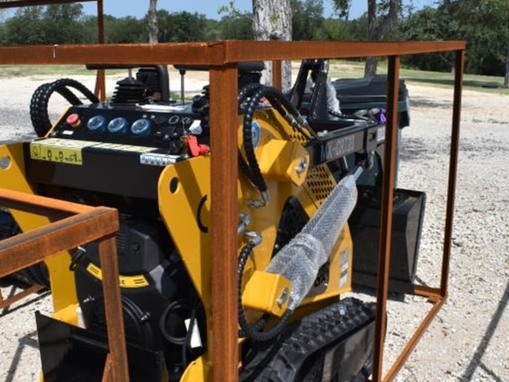 mx-crt23-mini-skid-steer-(serial-#-mxcrt232025x00352)-image-4