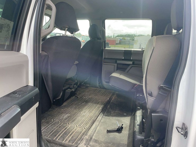 2021-ford-f250-image-16