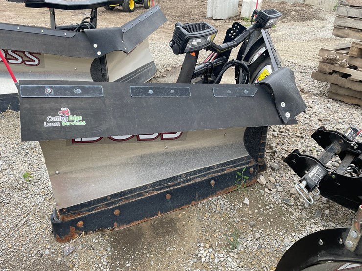 #4871-•-2022-boss-9'2"-stainless-dxt-v-plow-image-3