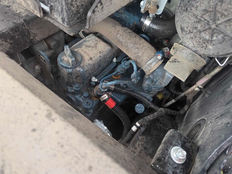 2026-kubota-scl1000-image-11