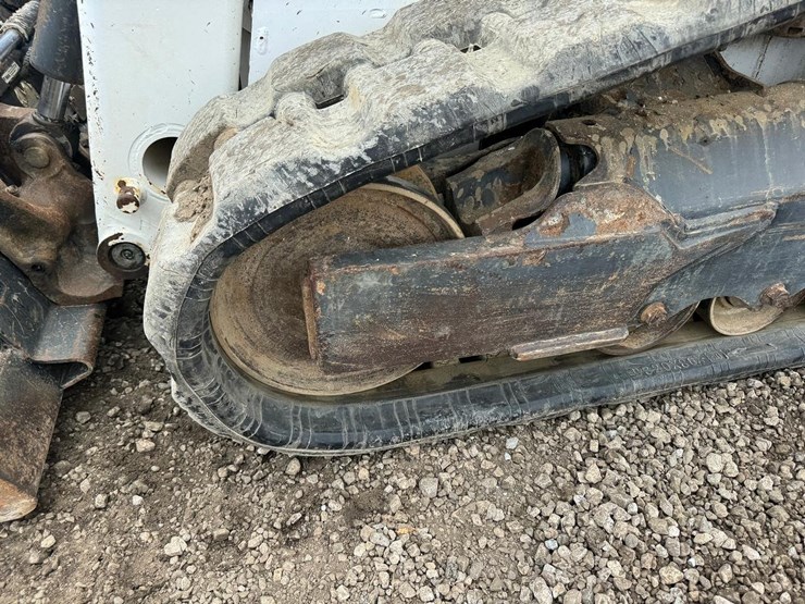 2021-bobcat-t64-image-14