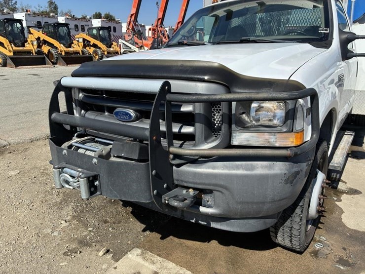 2002-ford-f550-image-6