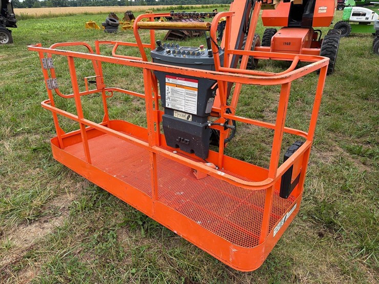 2020-jlg-660sj-image-15