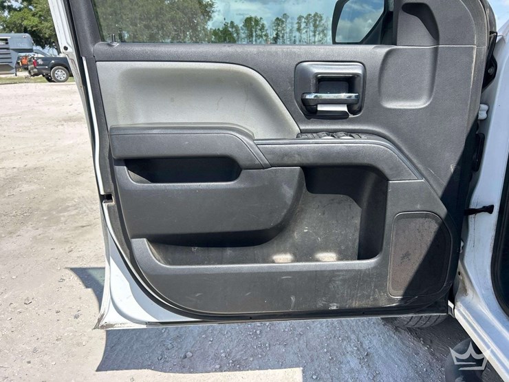 2016-chevrolet-silverado-1500-image-12