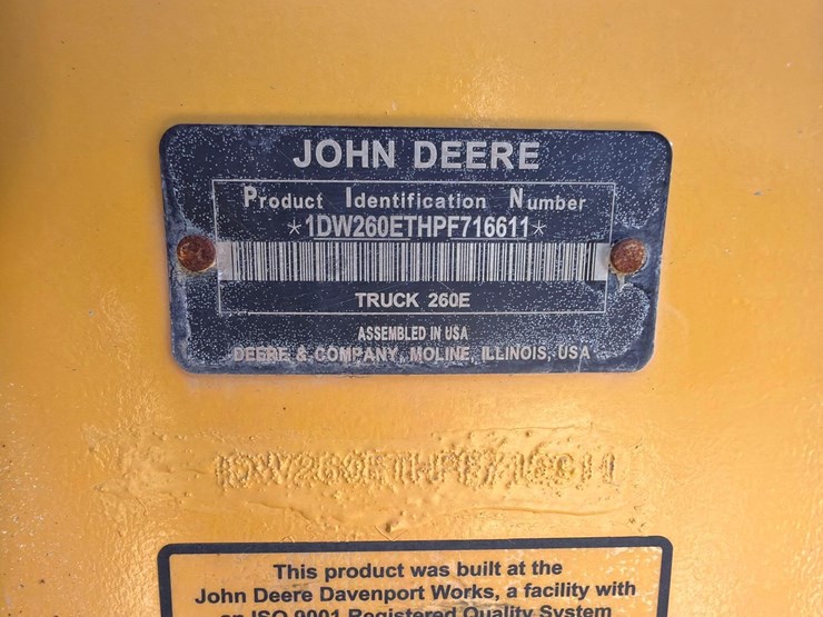 2023-deere-260e-image-12