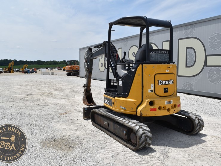 2020-deere-35g-image-3