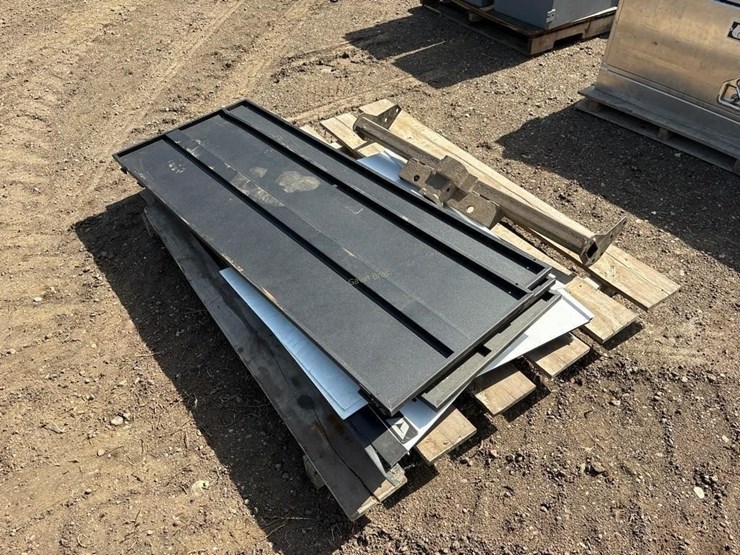 truck-toolbox-doors,-hitch,-mud-flaps-image-1