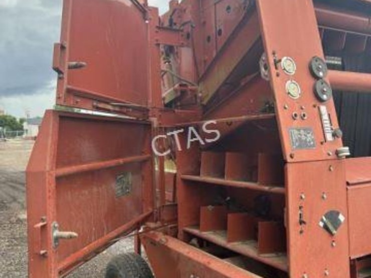hesston-845-image-11