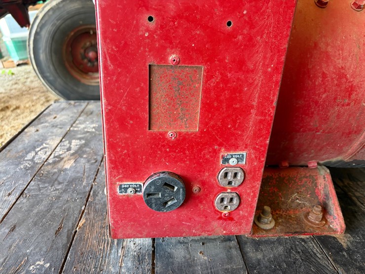 #8350-•-winpower-mfg-co-tractor-driven-alternator-image-3