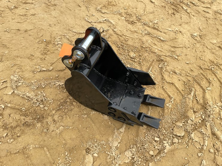 #2056-•-new-mini-8"-bucket-attachment-image-11