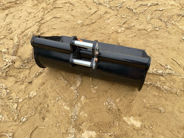 #2058-•-new-mini-24"-bucket-attachment-image-4