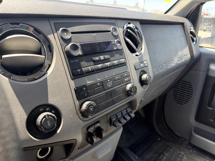 2011-ford-f250-image-17