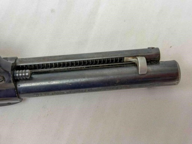 colt-revolver-image-17