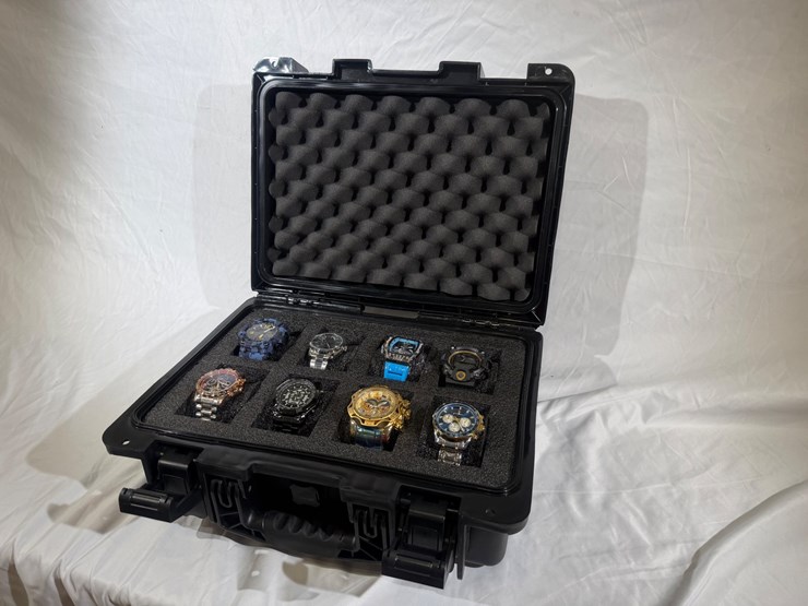 #84579-•-box-of-invicta-watches-image-1